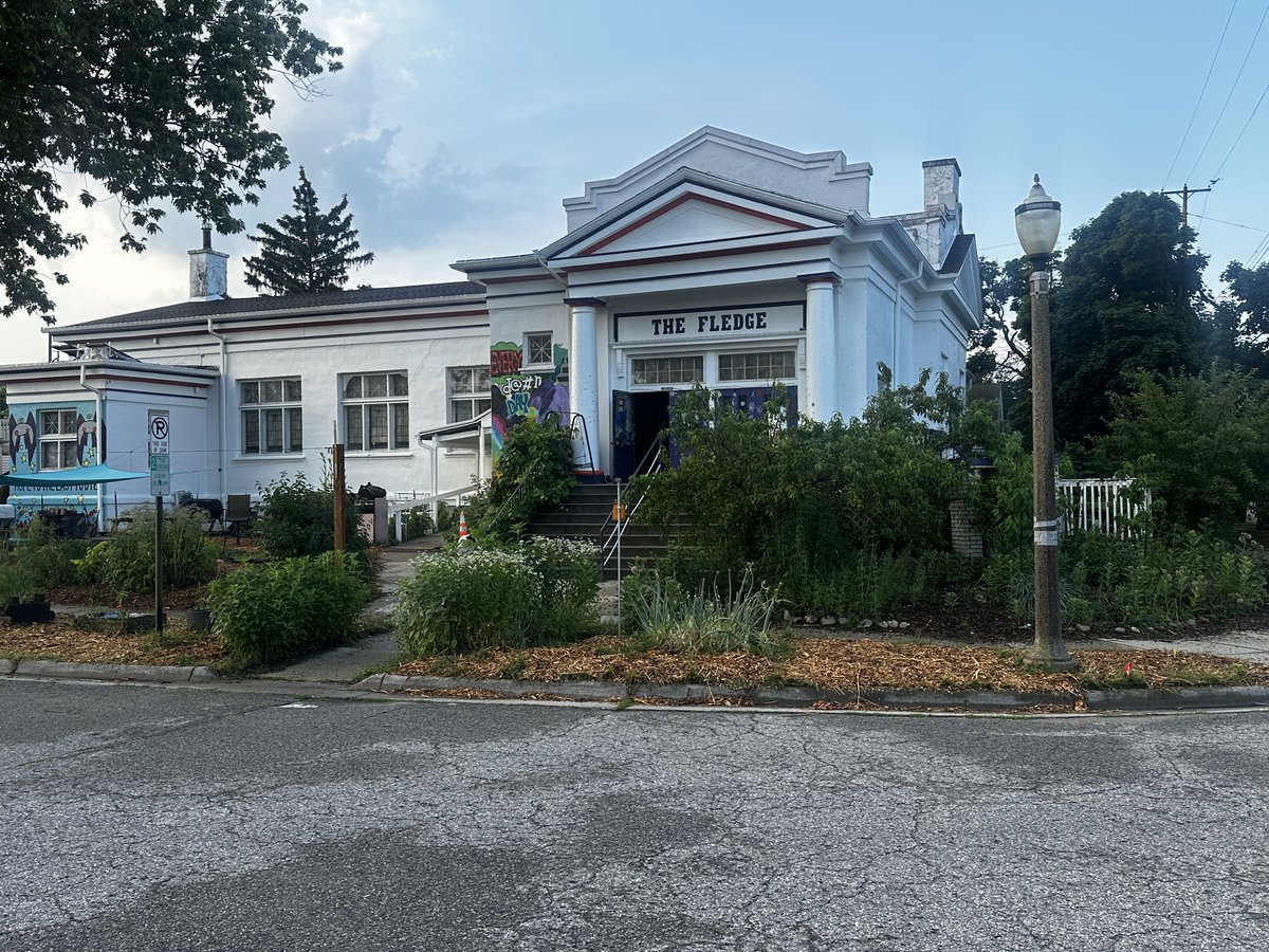 The Fledge tweet media