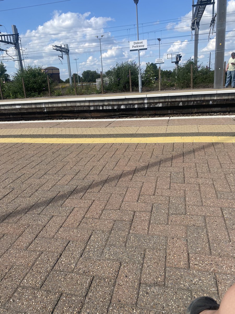 SlocombeEmily's tweet photo. Today’s saw me in the county court at Oxford (44 miles from home). Shame it’s taken me 6 and half hours to get home due to signalling issues, broken rail and broken down trains! https://t.co/WmxBc8mkh3