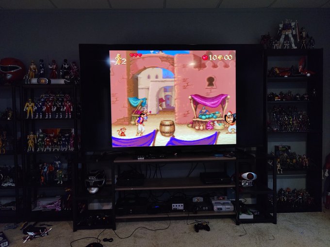 >85in 4K 120Hz VRR TV >Plays Aladdin on SNES https://t.co/2YRBbLAMNK<a href="/tag/pmc"class="tags"><span>#pmc</span></a>