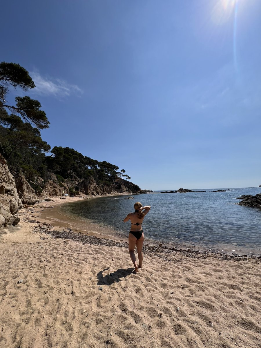 leirefron's tweet photo. Costa Brava con las bbys ✨🩵 https://t.co/dtdvdAHyIq