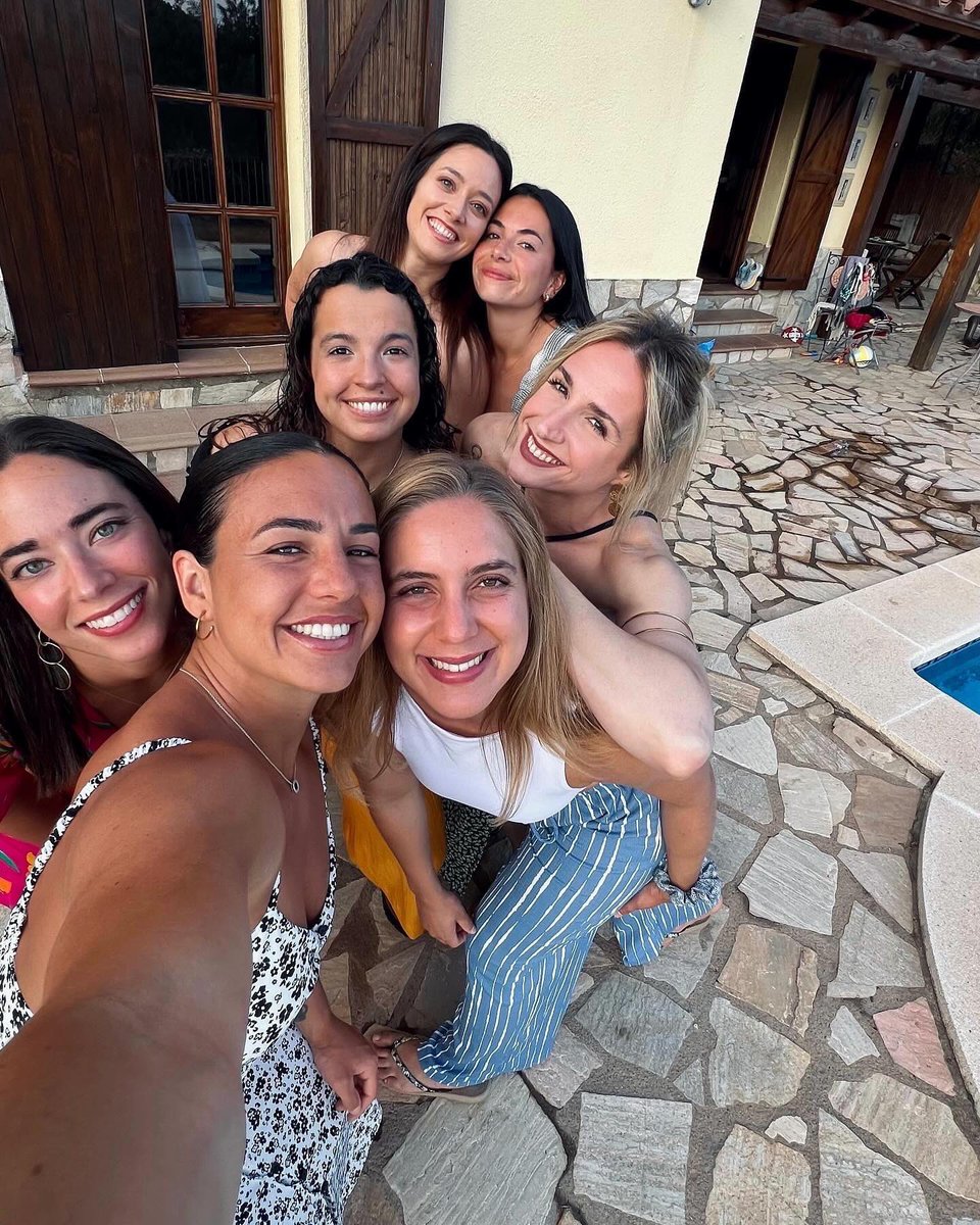 leirefron's tweet photo. Costa Brava con las bbys ✨🩵 https://t.co/dtdvdAHyIq