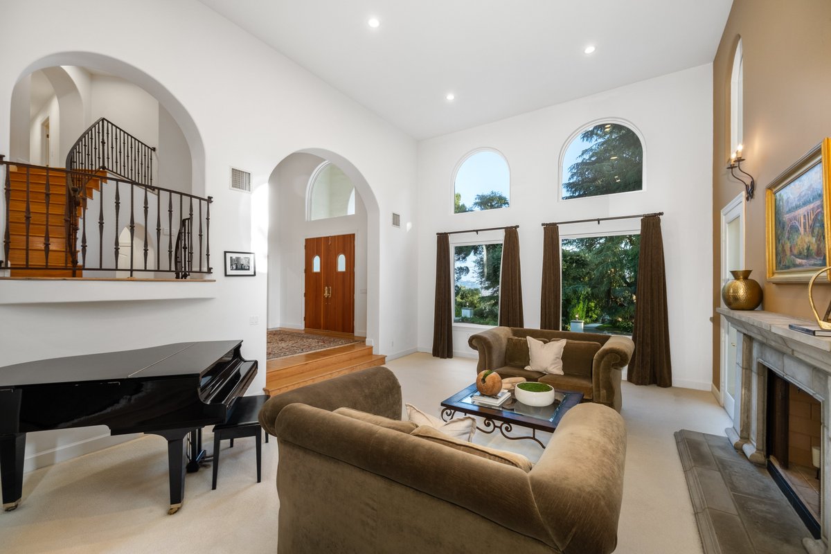 imuragentkathy's tweet image. This fabulous La Cañada pool home is SOLD!🎉

1435 Olive Lane
La Cañada

Closed at $3,625,000

Represented the sellers

Thinking of buying or selling? Call or email me to discuss strategy.
818.949.5205
kathy@imuragent.com
CalRE #00947297

#imuragent #sold #lacanada #pasadena