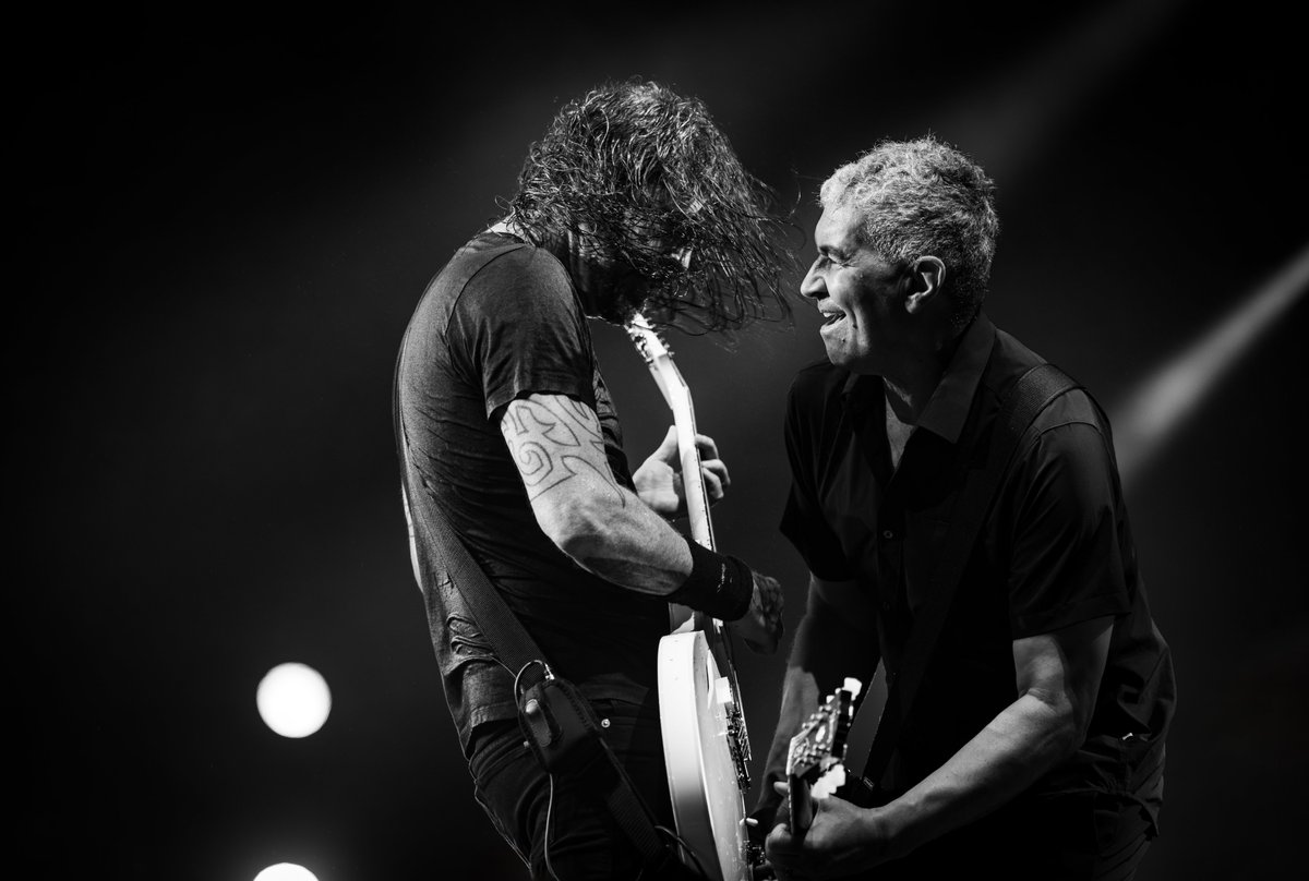 Foo Fighters tweet media