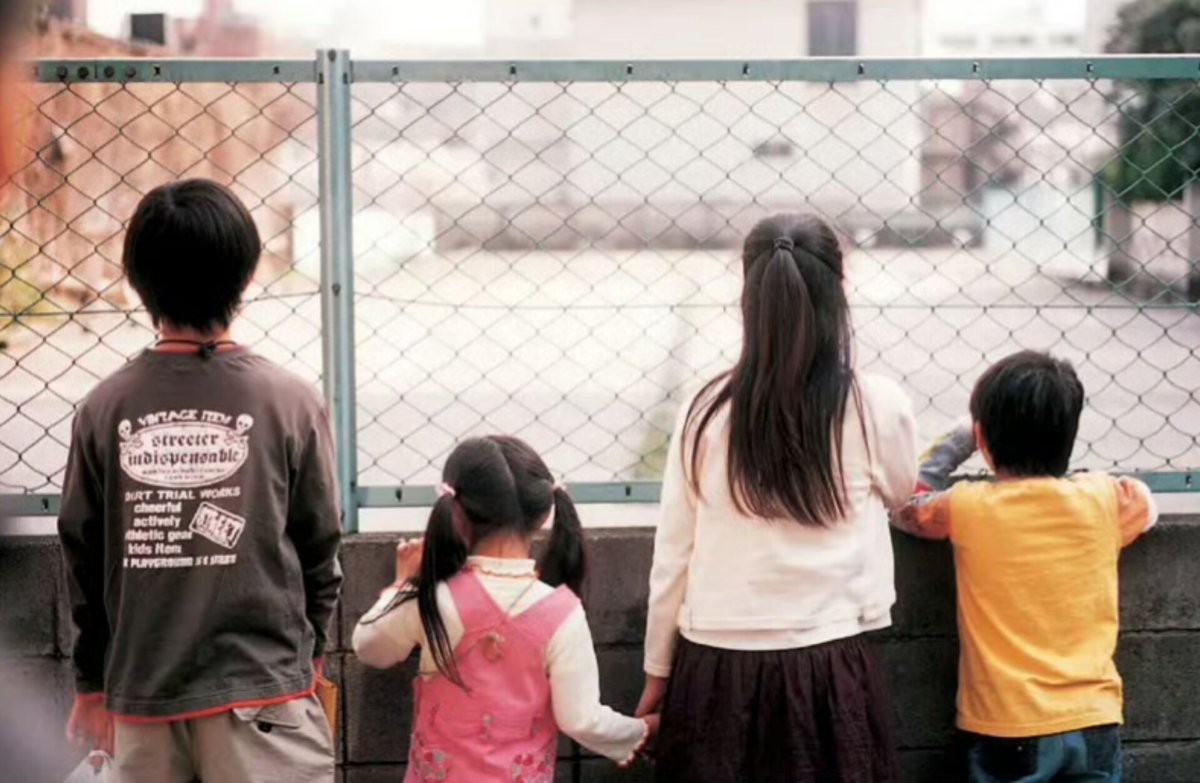 copieconformes's tweet image. Nobody Knows (2004) dir. Koreeda Hirokazu