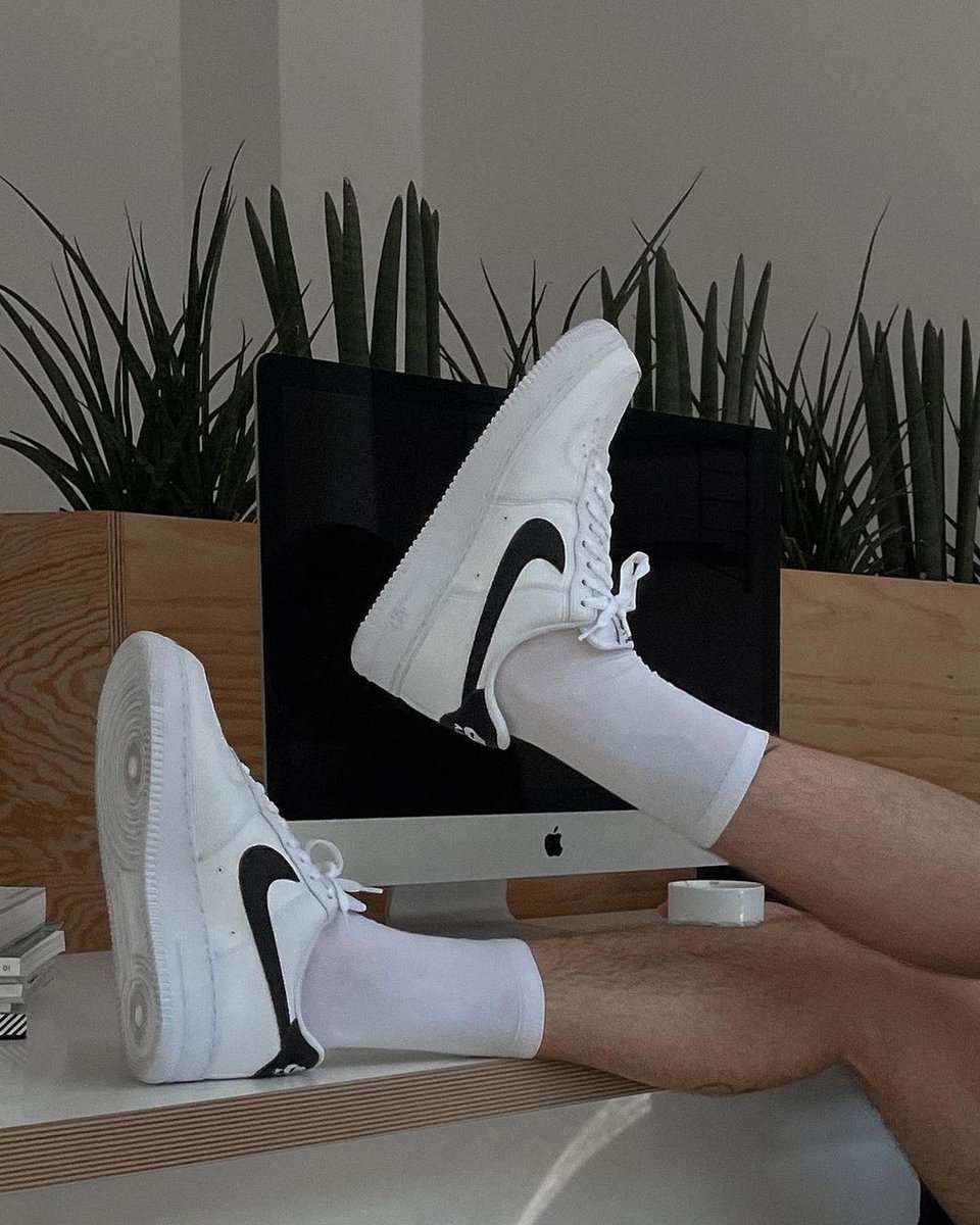 liftkits's tweet photo. Kick back and relax knowing you just increased your height and added extra comfort to your daily activities 😌🙌

Shop The Executive Adjustable Shoe Lift at the link in our bio to increase your height up to 1.25 inches instantly‼️#LIFESSHORTYOUDONTHAVETOBE https://t.co/aXBuihDCyv