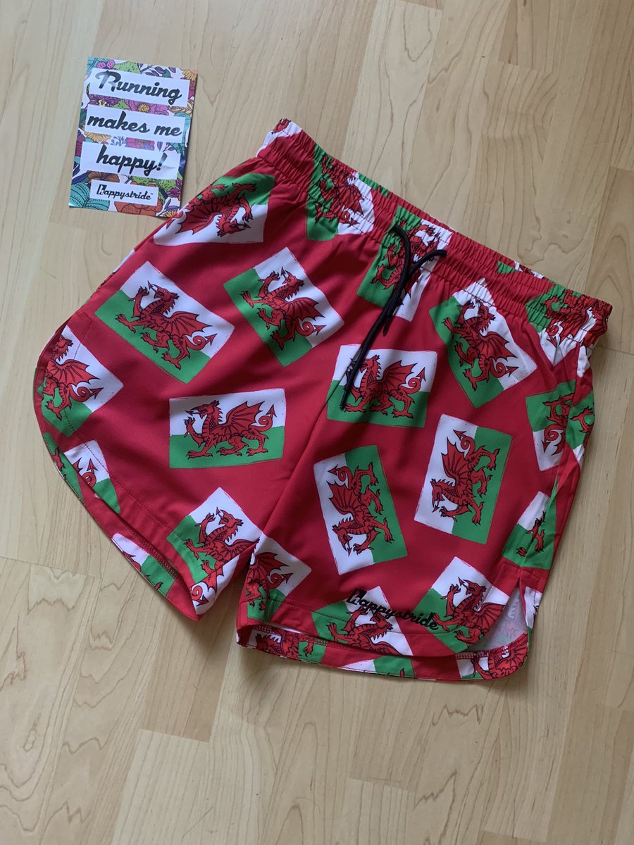 dulciedarling1's tweet photo. 5k run this morning at 5am run club, home to a rather special delivery of a new pair of @happystrideuk shorts, thank you, they are lush, you do not disappoint, well done Pete & Sam, i absolutely love them, and canβt wait to wear themβ€οΈπ΄σ §σ ’σ ·σ ¬σ ³σ Ώ #happystride #proudtobewelsh #visorclub https://t.co/4qtLsyfA7o