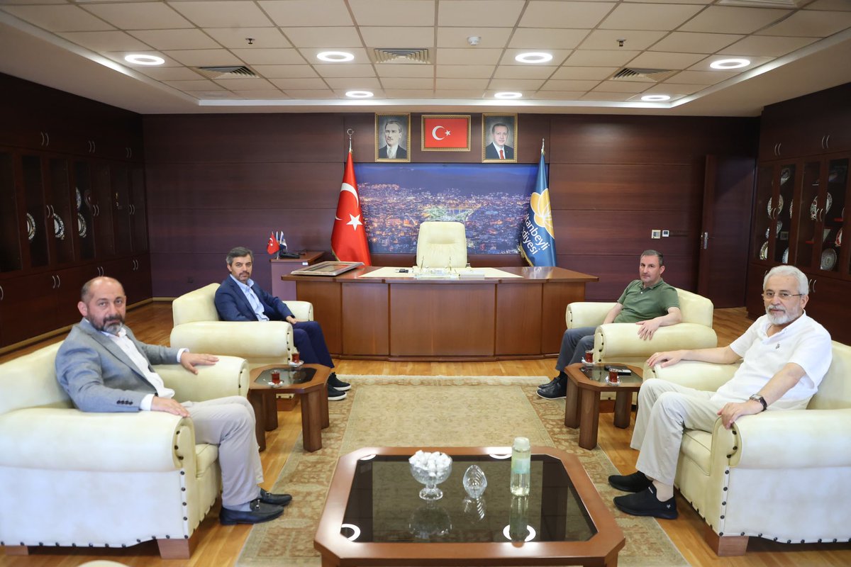kemal_ozdal's tweet photo. Sultanbeyli Belediye Başkanı Sn. @alitombastr Beyefendiye @sadakatasi YK üyelerimiz ile hayırlı olsun ziyaretinde bulunduk.

Ziyaretimizde Başkanımızı Derneğimizin çalışmaları hakkında bilgilendirdik.

Nazik kabulleri için kendisine teşekkür ediyoruz. https://t.co/oKh5dALYXg