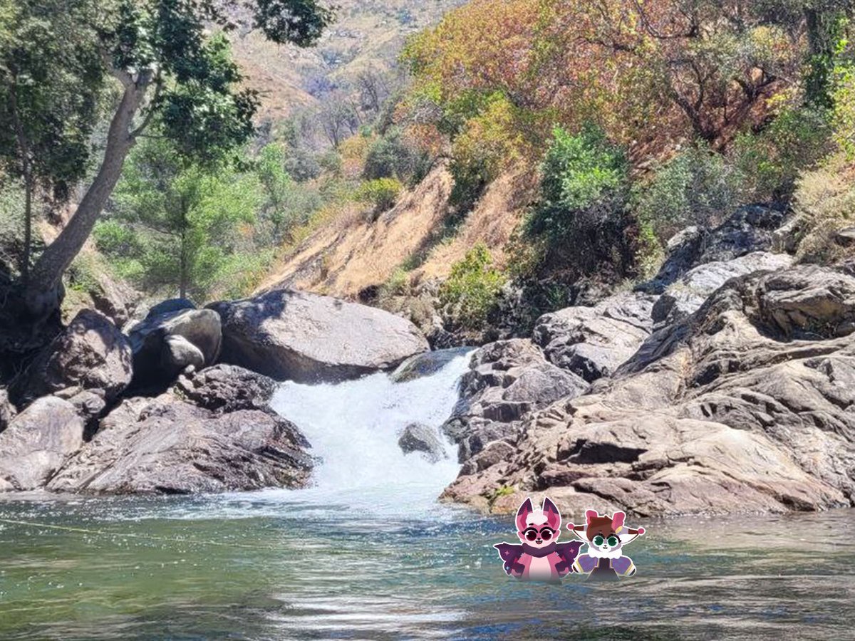 RozelDraws's tweet image. Me and Luq at the river ^w^