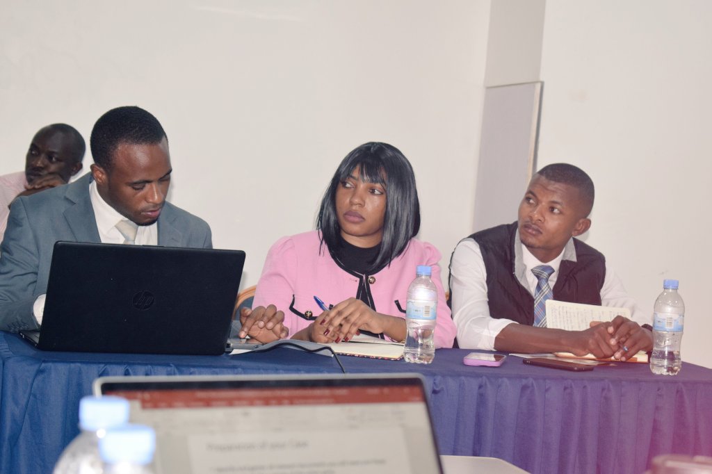 JeromeMbanjinez's tweet image. Inspired after attending an expert session at @KiacRwanda on 'Effective Client Representation in Arbitration Proceedings.' Key takeaway: Legal counsel's role is crucial. Excited to apply these insights as an upcoming lawyer in #arbitration. #LegalCareer #ClientRepresentation"