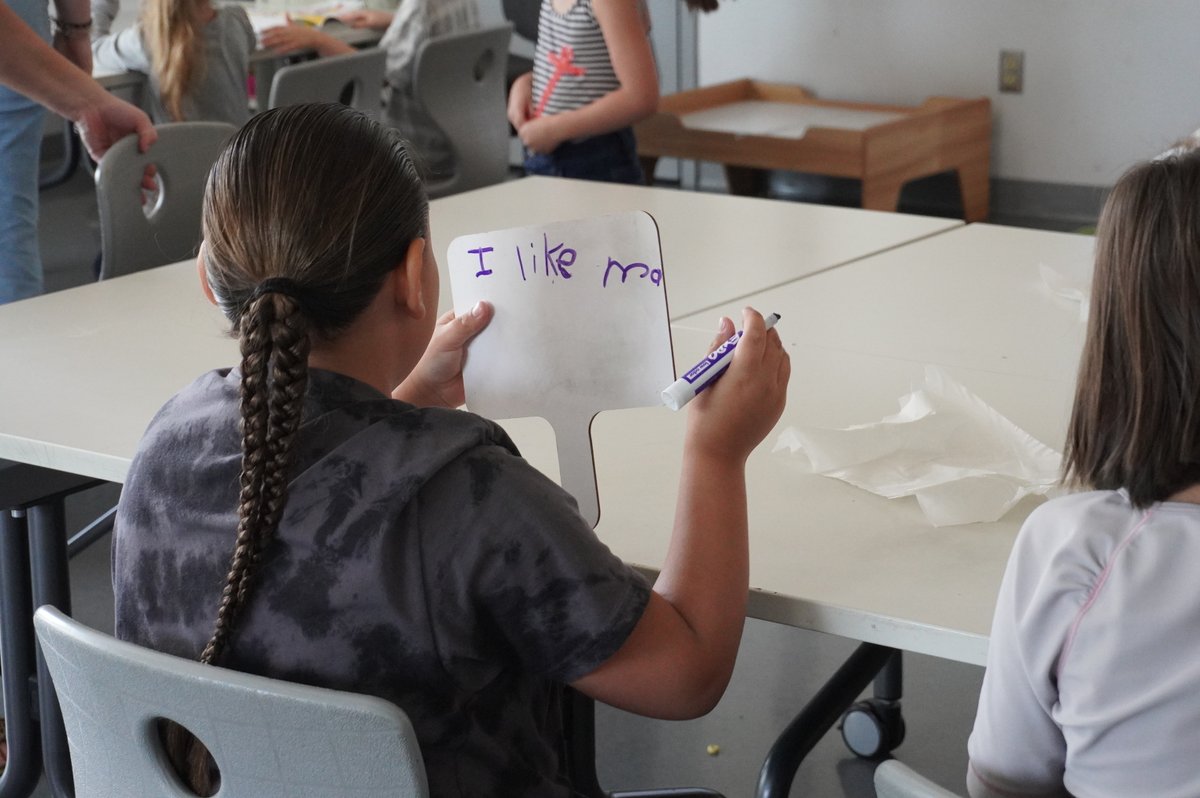 UnitedWayRegina's tweet photo. Strong reading skills are the foundation for lifelong learning and success. 🎓😊   By engaging students in fun and interactive reading activities, we aim to boost their confidence and academic performance. 📚🌟
#SummerSuccess #AllThatKidsCanBe #Readingby3rd #CGLR https://t.co/NKvm11YvsJ