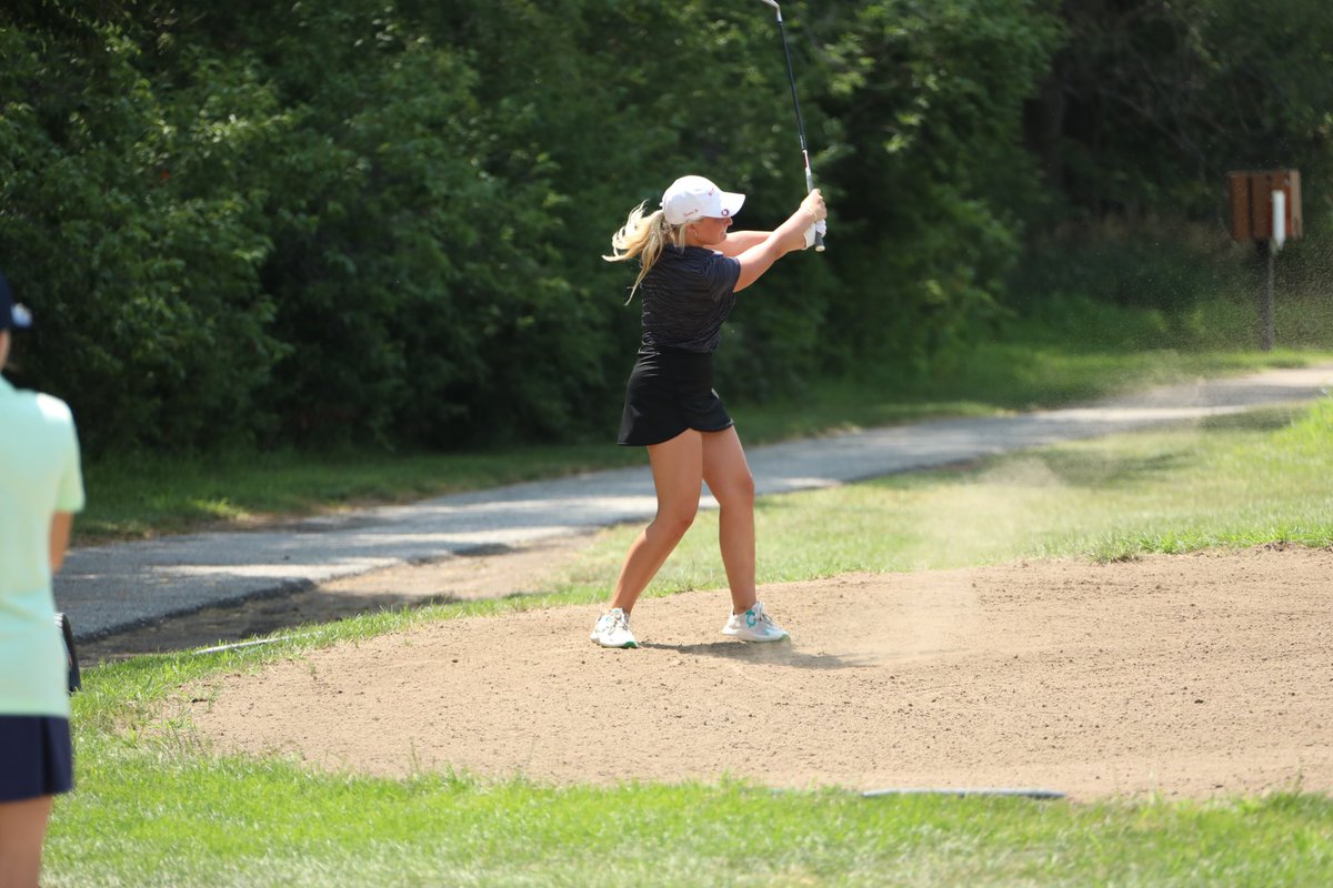 NebJuniorGolf's tweet image. Up and down for par! 👏 

Omaha’s Addison Benge gets up and down to save par on No. 17 at @AshlandGC!

@FarmersMutualNE | #SummitSeries