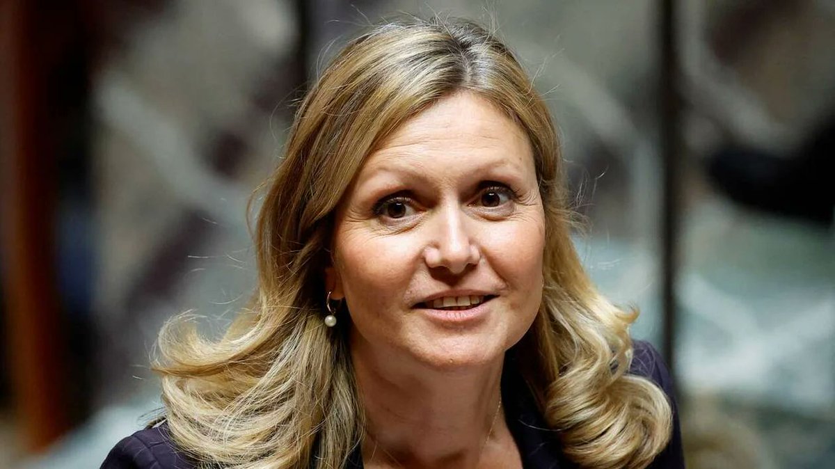 Mediavenir's tweet photo. 🇫🇷 ALERTE - Yaël Braun-Pivet est réélue présidente de l’Assemblée nationale. https://t.co/Wq6NXcH2J3