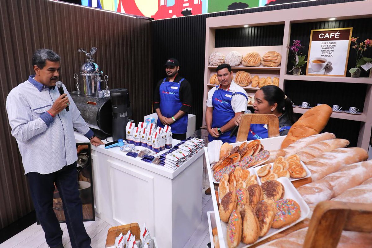 #Ahora Pdte. <a href="/NicolasMaduro/">Nicolás Maduro</a>: Hoy son 1.387.261 emprendedores y emprendedoras; el 64% son mujeres.

#18Jul
#VenezuelaObrera