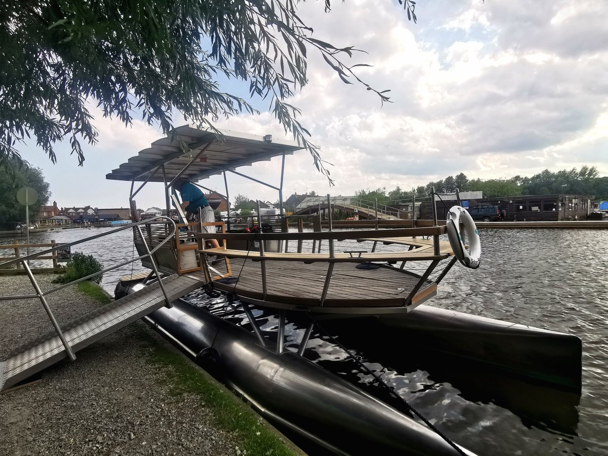 Anna Blackett tweet media