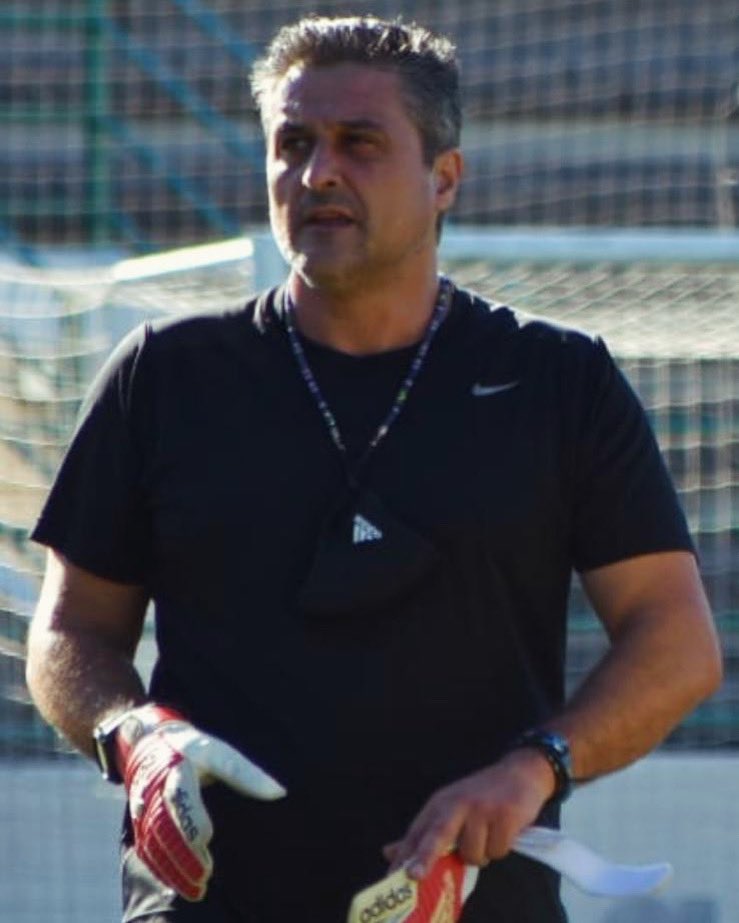 🆕💣 Fichaje 💣🔥 | ¡Tenemos incorporación en el staff técnico para la temporada 2024/25!

🤝*Justo Manuel Medina Sevillano*🧤
Nuevo preparador de porteros con una dilatada experiencia además de trabajar en categorías inferiores, llega para ser parte fundamental de este proyecto.