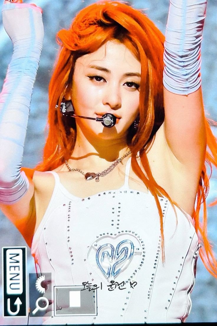 yunjin tweet media