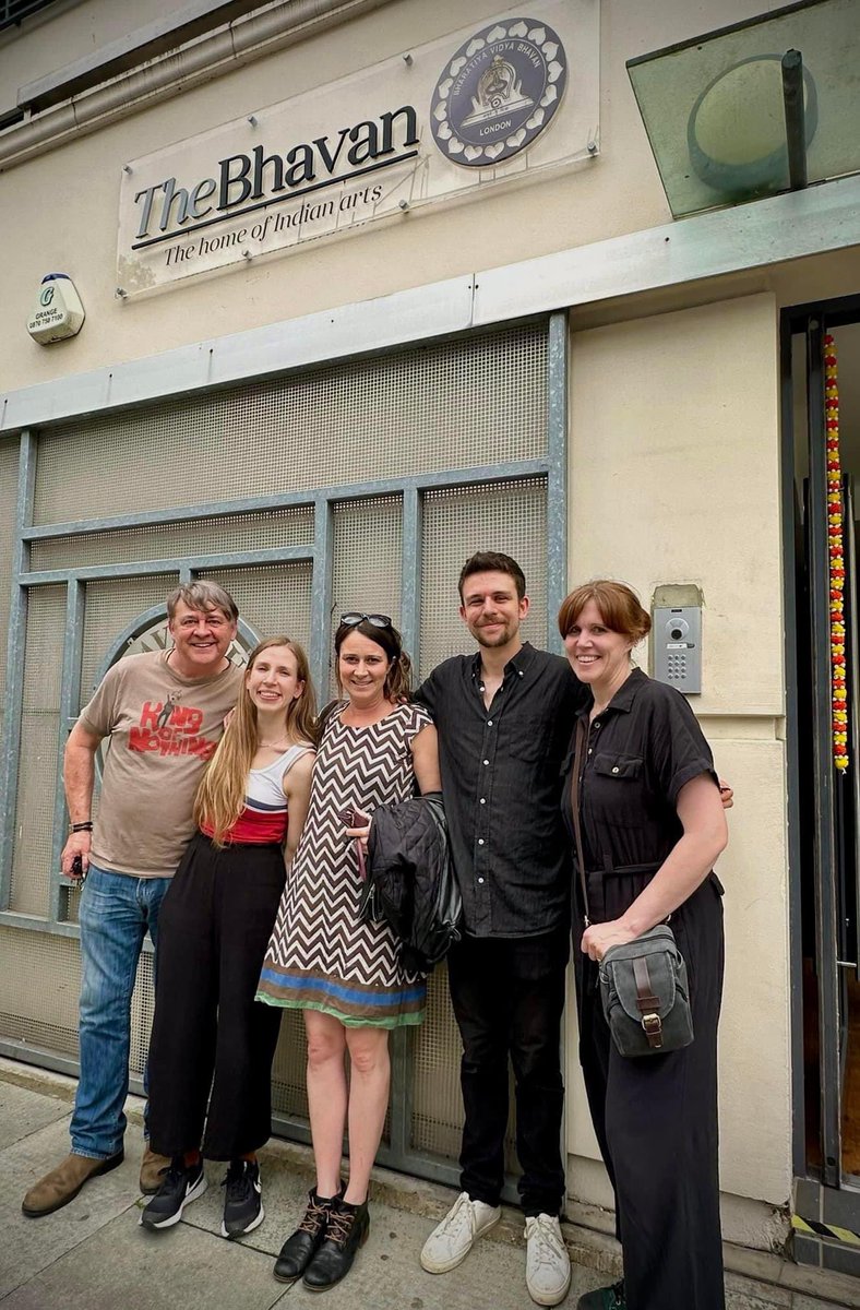 theseoldstrings's tweet image. A magical few days working with the @Freedom_ToRoam and @BalletFolkUK teams on a very new and very exciting project that will be taking to the stage at @FolkEast and @shrewsburyfolk this summer! 🌱

📷s by Tony Birch