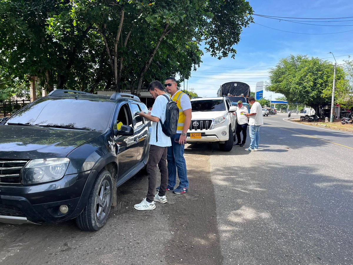 GobCordoba_'s tweet image. Nuestro Grupo Anticontrabando continúa realizando controles en las vías de Córdoba para garantizar que estén libres de actividades ilícitas. 

Trabajamos en conjunto para lograr un departamento más seguro.

#ALoLegal
#TodosContraElContrabando
