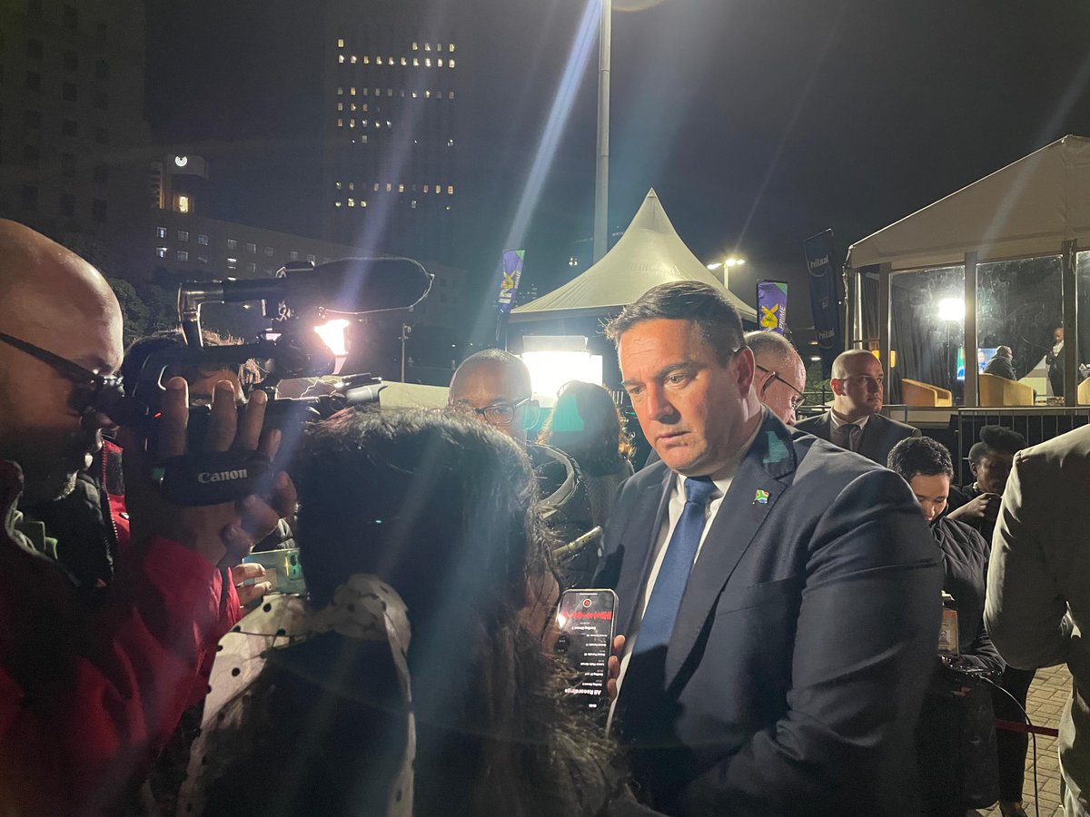 Our_DA's tweet photo. 🔴 [LIVE NOW] Watch as DA Leader John Steenhuisen MP reacts to President Ramaphosa's Opening of Parliament Address.

Broadcast links.⬇️

YouTube: https://t.co/y7Pwwbxymc

Facebook: https://t.co/KZqURpDX8P

#DAatWork #OPA #RescueSA