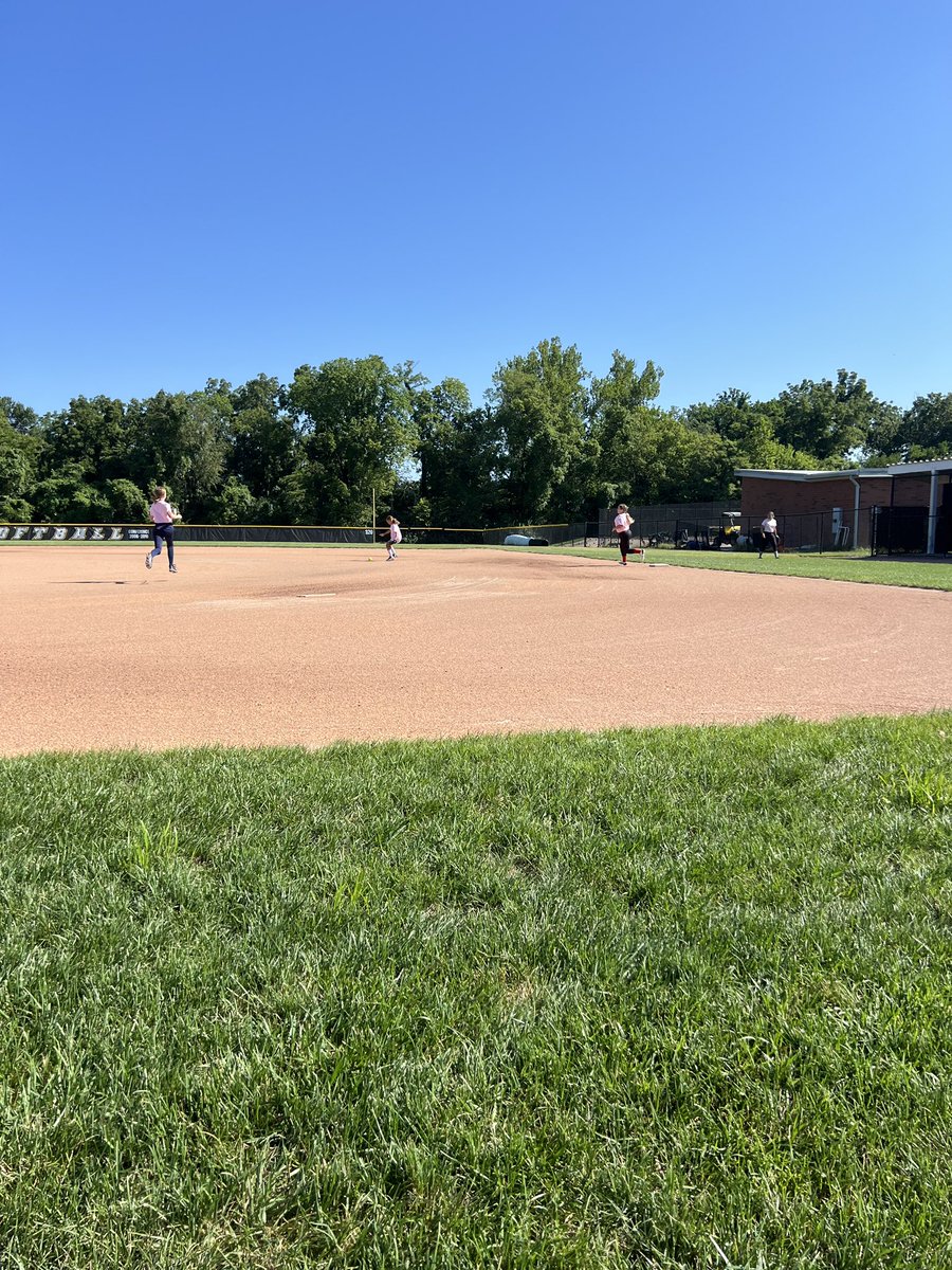 FZE_Softball's tweet photo. Last day, best day! Congratulations to our campers of the day; Sophia, Addi, Jaiden, and Maria! https://t.co/u59tTc74oh