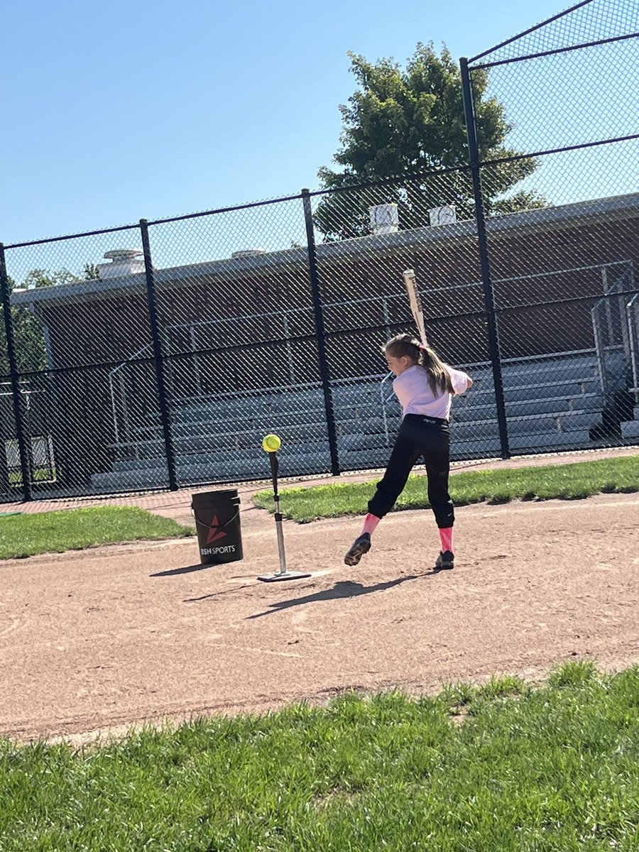 FZE_Softball's tweet photo. Last day, best day! Congratulations to our campers of the day; Sophia, Addi, Jaiden, and Maria! https://t.co/u59tTc74oh