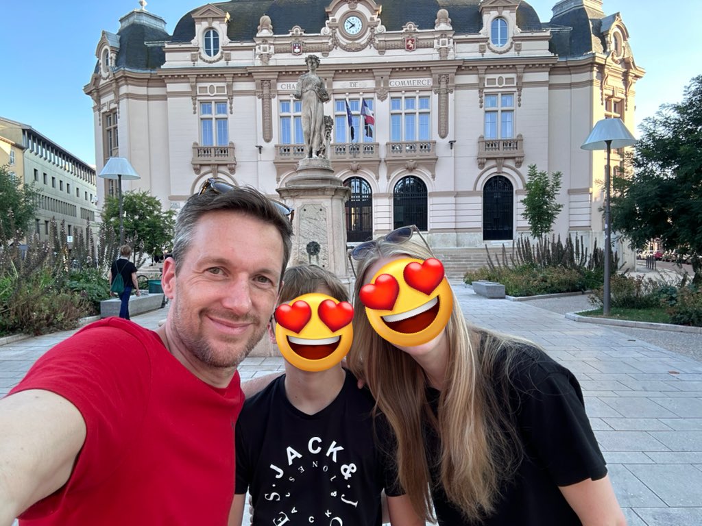 ThiesK_F1's tweet photo. Vakantietijd!
Ardennen > Macon > Montpellier > Perpignan, voor het eerst alleen met de kids op pad! Twee weekjes 🥰
#EnVacance https://t.co/JlurjwQT0a