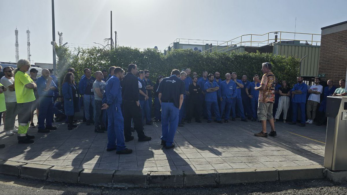 Hexcelccoo's tweet photo. Segunda Jornada de #huelga en @HexcelCorp, agradecer a todos los turnos que han apoyado mayoritariamente nuestras reivindicaciones, Jubilación Parcial, nóminas y revisión salarial. También agradecer a Hexcel Illescas, @grinon_lucha y @industriaccooma https://t.co/nLnlxzNnS0
