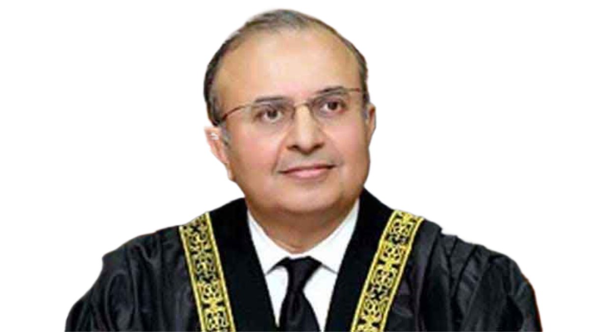 آج ن لیگ نے سپریم کورٹ کے جسٹس منصور علی شاہ کے خلاف باقائدہ حملے کا آغاز کیا ہے اور ن لیگ سوشل میڈیا ٹیمز نے انکی کردار کشی کی باقائدہ مہم شروع کر دی ہے۔