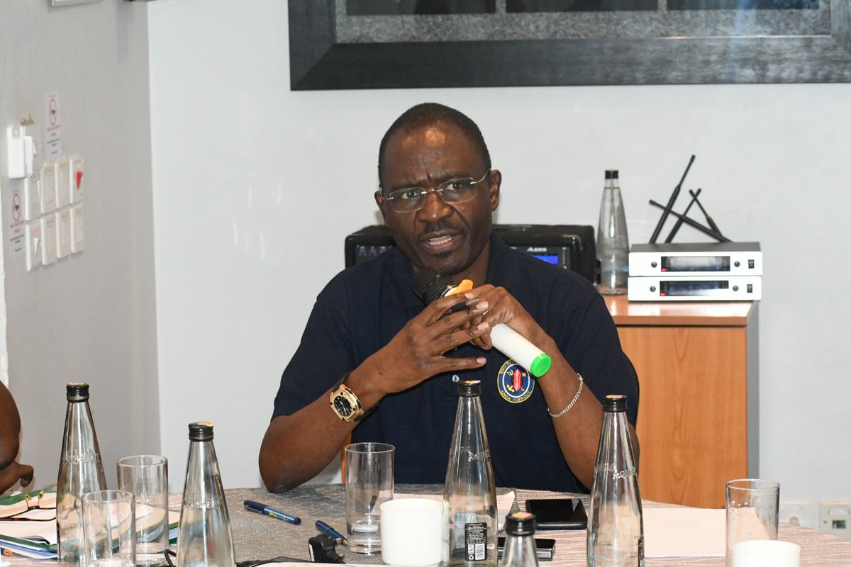 OfficialKCGS's tweet image. On Day 4 of the #OICCONFERENCE, OICs were briefed on the sustainable use of oceans for economic growth. Annual earnings from the blue economy are estimated at KES 2.4 billion, with 80% of international trade conducted via sea. DG #KCGS emphasized the importance of the