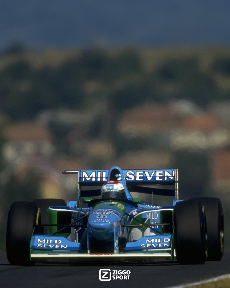 ZS_Racing's tweet photo. Jos Verstappen op de Hungaroring! 🤩🇭🇺
In 1994 wist papa Verstappen het podium te halen tijdens de GP van Hongarije 👏

Het was de enige keer dat Jos fysiek op het podium verscheen. Hij werd derde achter Schumacher en Damon Hill 🏎️

#ZiggoSport #F1 #HungarianGP 🇭🇺 https://t.co/K8fZjQV8ZH