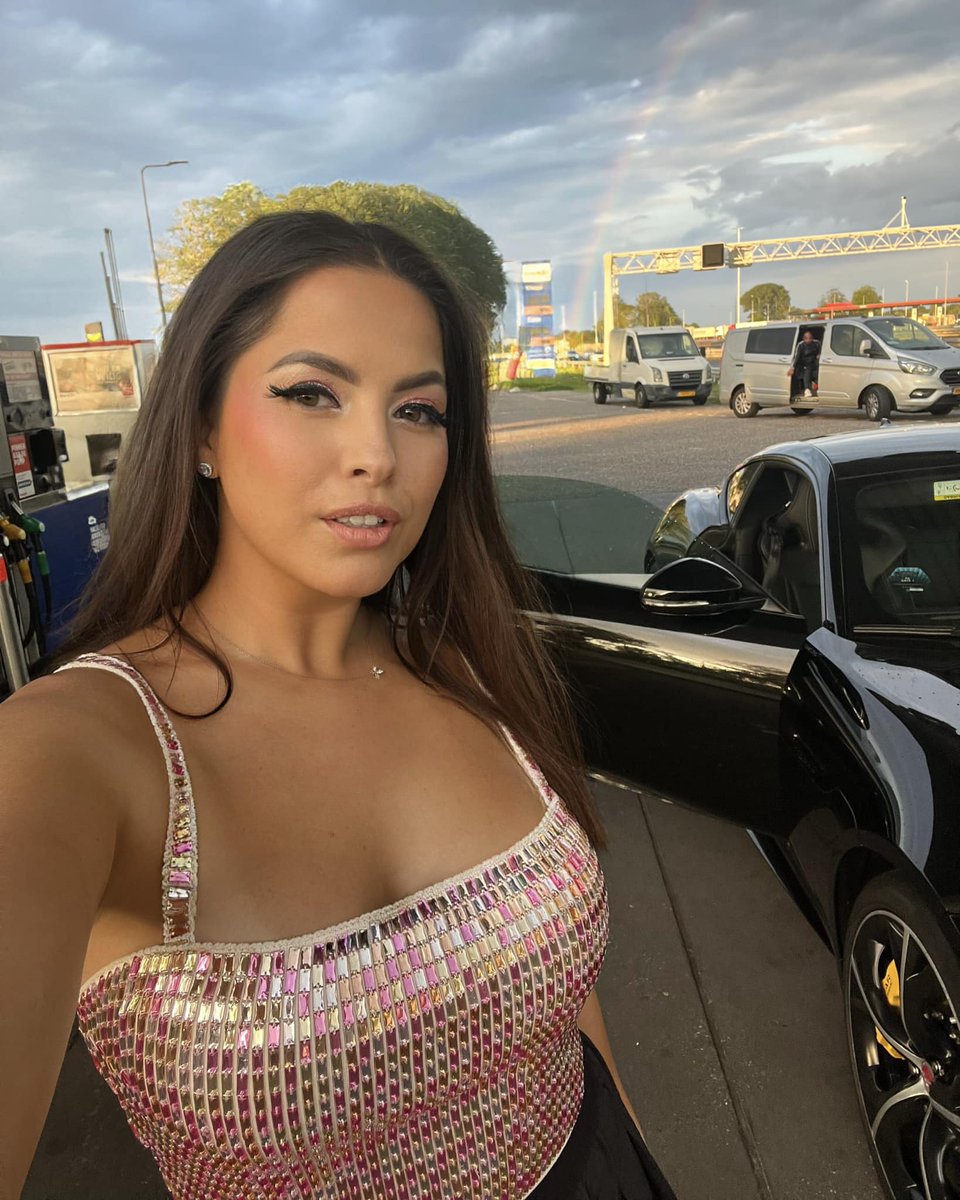 Miss K8 🇺🇦 tweet media