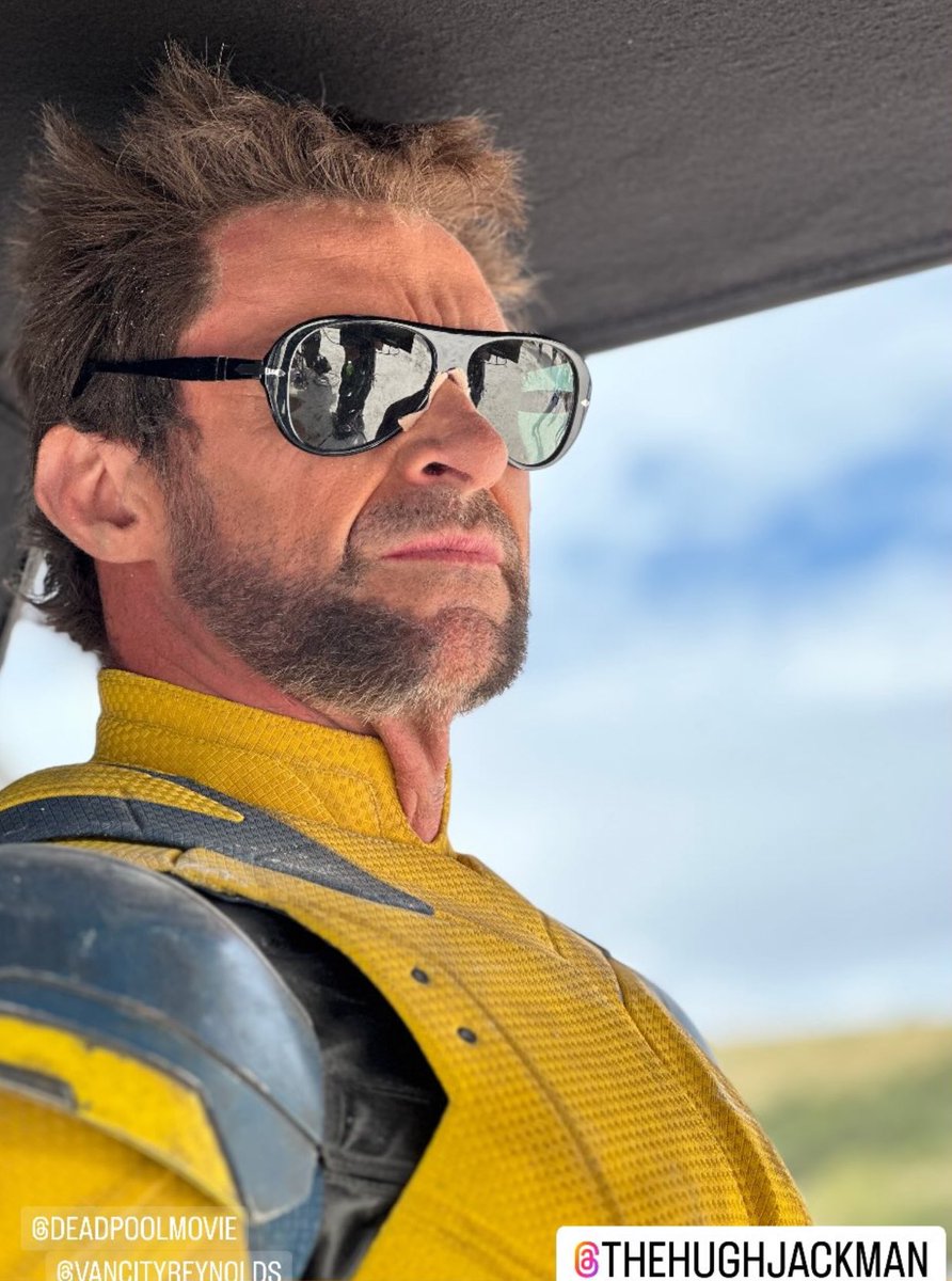AvengersUpdated's tweet photo. Hugh Jackman behind the scenes of ‘DEADPOOL &amp; WOLVERINE’ 📸 https://t.co/K5Gw0xXgfO