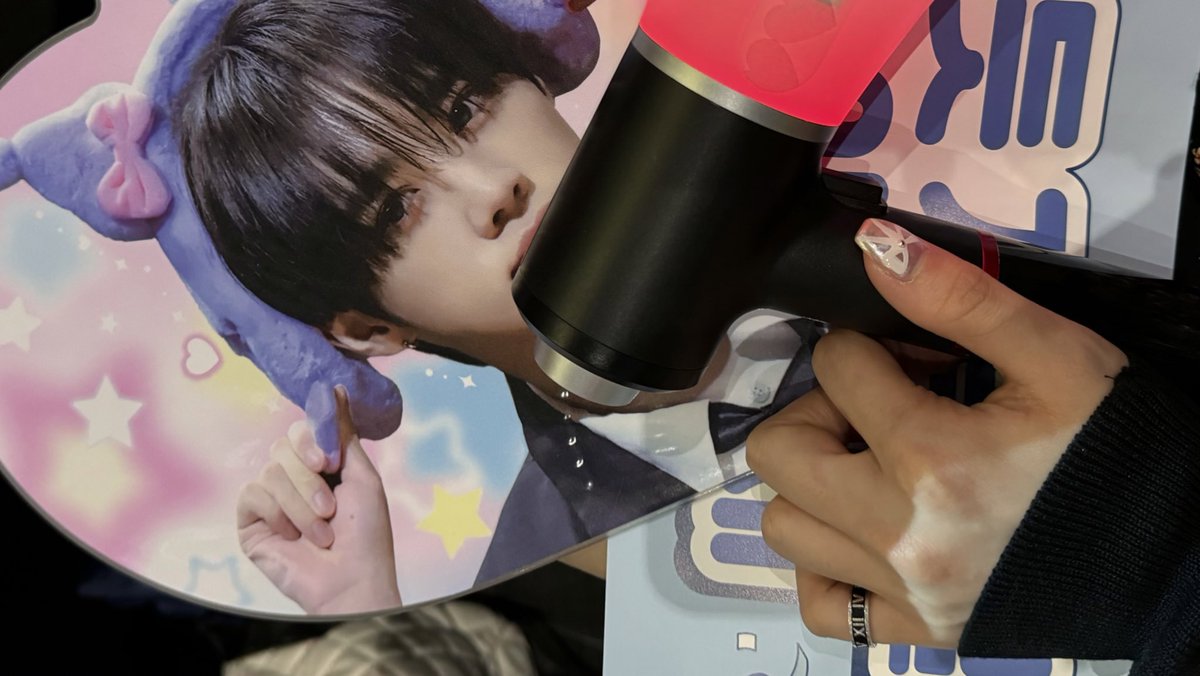xswx412's tweet photo. 저쪽 숙녀분이 보내는 
더보이즈 제너레이션2 콘서트 후기 입니다 ..  @~ 

https://t.co/kW9Thh1tRP https://t.co/L6l6hf08Wk