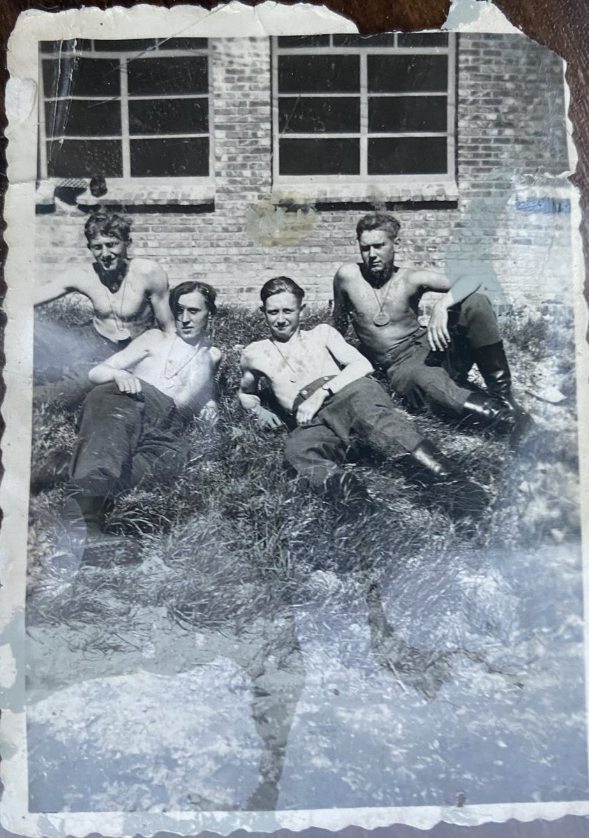 بی خدا (@sin__hn) on Twitter photo 