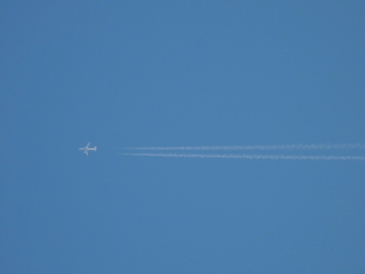 wesleyb1989's tweet photo. #CEF02
Reg.: 2801
#Czechia
DB flags: #military
Type: #A319
#AIRBUS A-319
Type Desc.: #L2J
Squawk: 3447
#NLspot #Nikon #P1000 https://t.co/kKHMeuDNCO