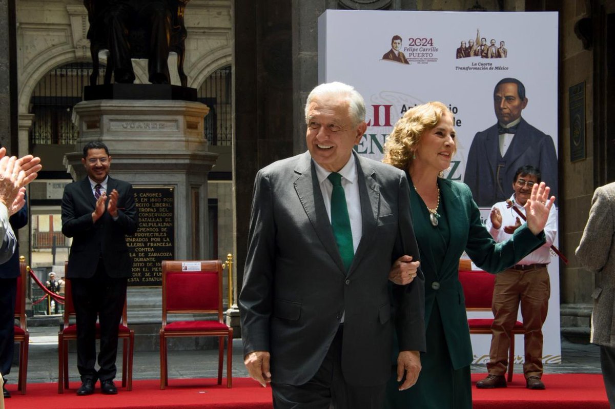Honramos el legado juarista de justicia y servicio al pueblo de México, sabemos que debemos seguir trabajando con tres máximas: 4/4

¡Con el pueblo todo, sin el pueblo nada!
Nada por la fuerza, todo por la razón y el derecho
¡Por el bien de todos, primero los pobres!