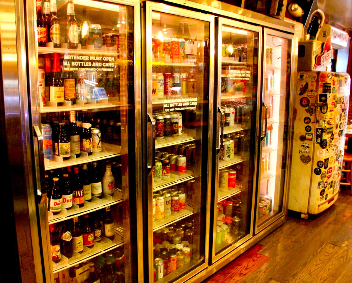 Don't forget about our TOGO SPECIAL!  Get into our fridges and indulge, or just hang out with our awesome staff and grab some togos later! 💥💥💥
15% off 6-packs of TOGO beers from our choice selection!
WE OPEN AT 3PM
#beerculture #beerculturenyc #hellskitchen #bottleshop #togos