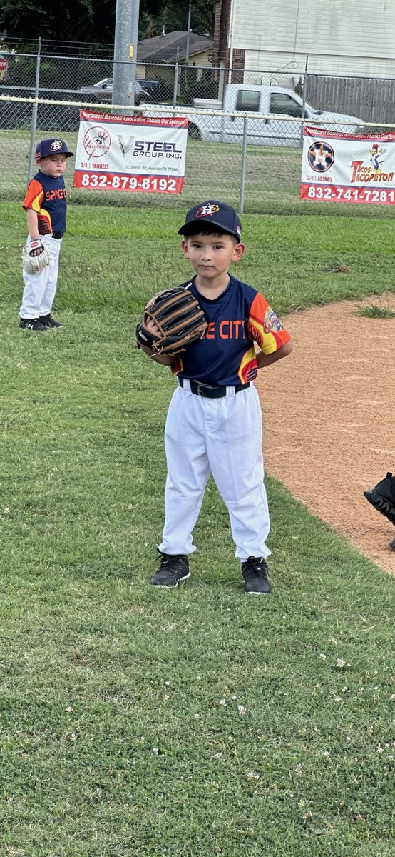 SWISHA56's tweet image. It's been so much fun watching my boy play. He loves the  game. We locked in son 🤞🏻