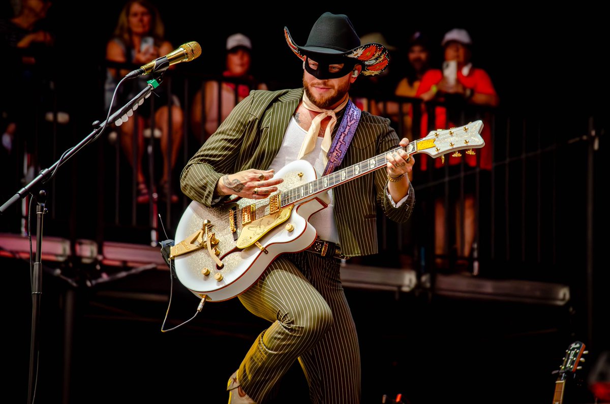 OrvilleUpdates's tweet photo. 📍Ottawa, Ontario! #StampedeTour #OrvillePeck 

📸: missemilyplunkett via IG. https://t.co/EawnjypgKc