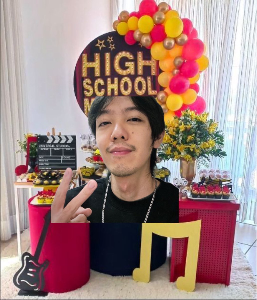 todo dia pedindo hsm 2 pro seijinho tweet media