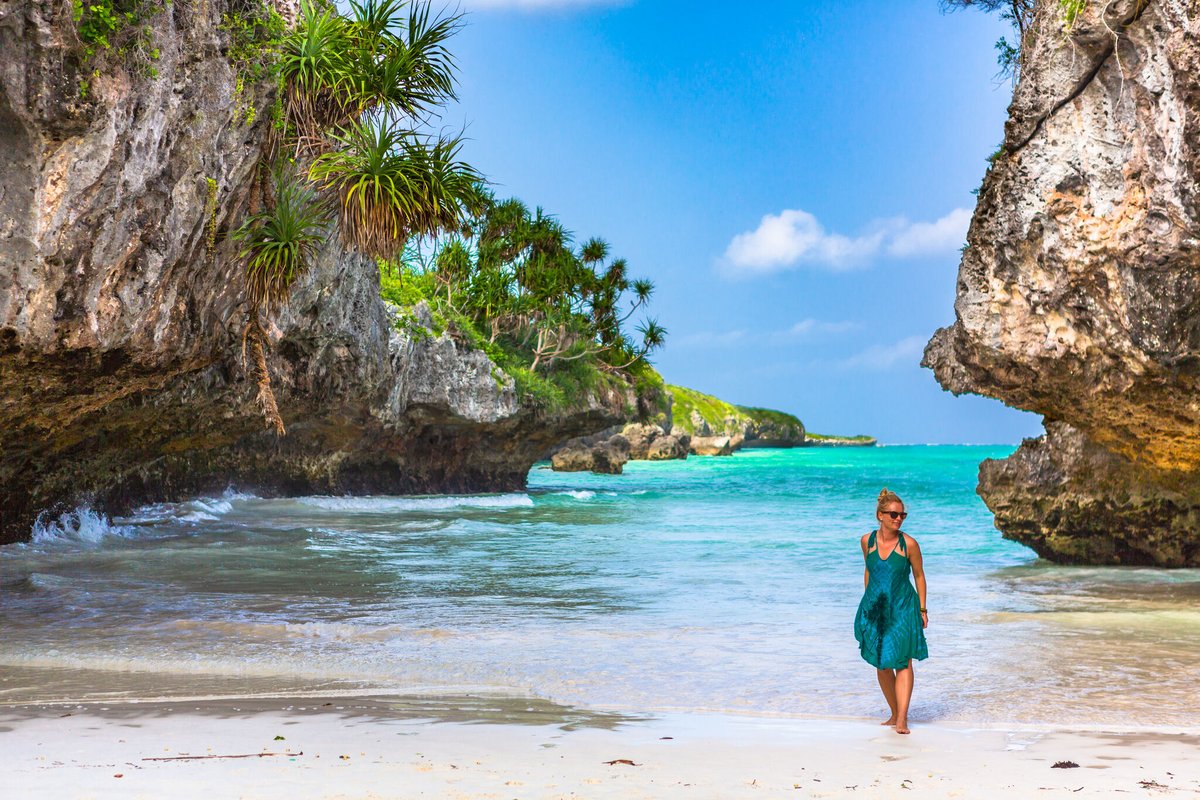 Encounters Travel tweet media