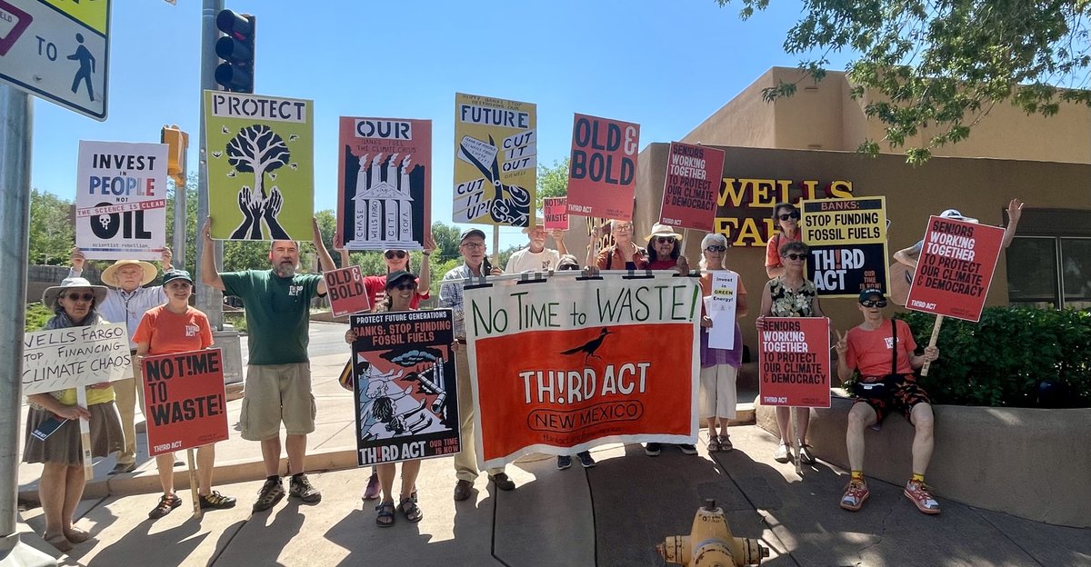 ThirdActOrg's tweet photo. ☀️ #SummerOfHeat &amp; #EldersWeek took center stage last week, with our Working and Affinity Groups gathering around banks that continue to fund fossil fuel expansion.

👀 Third Act New Mexico, even before its official launch, made a bold appearance at Wells Fargo in #SantaFe! https://t.co/kWsKaGoAMw