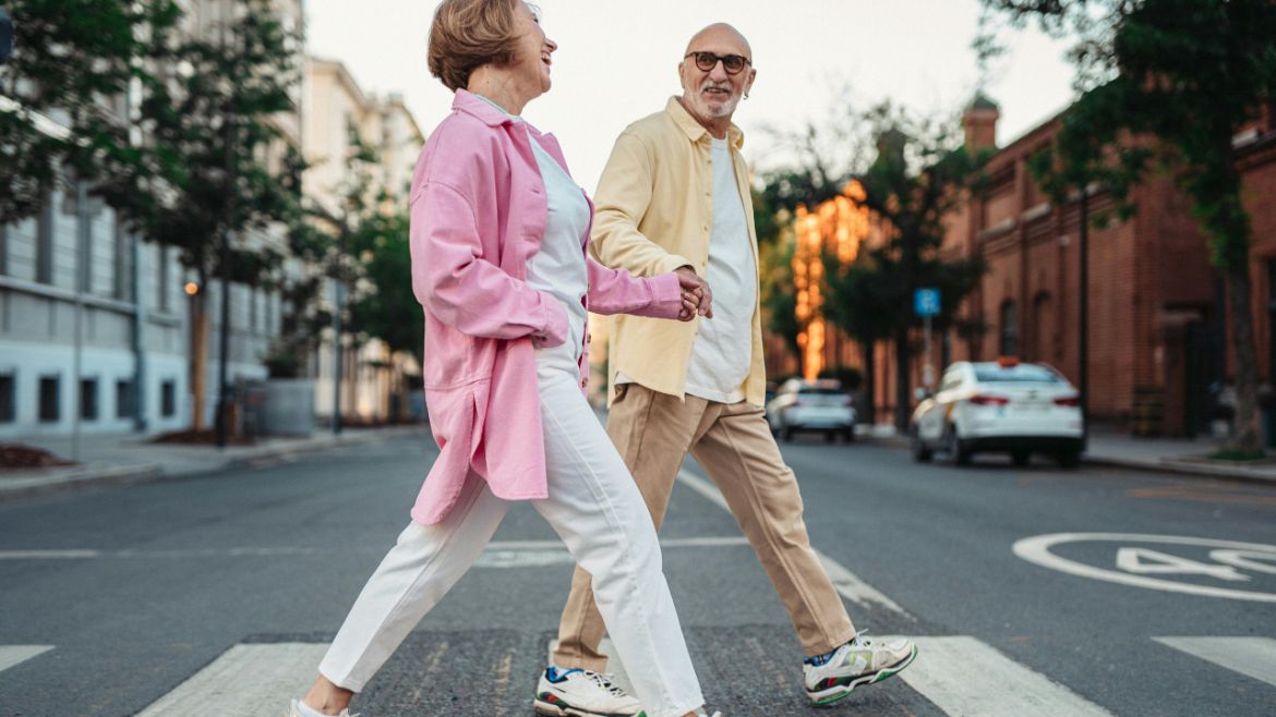 LEseniorcare's tweet photo. Is #walking a good #exercise for #seniors Read below NOW for the enlightening answer https://t.co/WlFuvRUyeE #seniorcare #agingcare #seniorexercise #senioractivities #seniorhealth #seniorfitness #healthandwellness #Mesa #GoldCanyon https://t.co/4vADlb5vSw