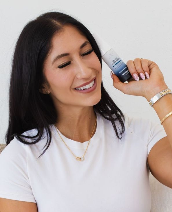 Xendurance's tweet image. How to fix skin elasticity?

Retinoids, including over-the-counter retinol and prescription retinoids, are gold standards in skincare for promoting collagen production. They help improve skin texture, reduce wrinkles, and enhance elasticity. ⭐️

#skinelasticity #retinol