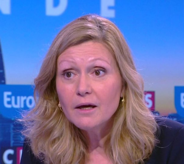 Brevesdepresse's tweet image. 🔴🇫🇷FLASH - Réélue présidente de l’Assemblée nationale, la macroniste Yaël Braun-Pivet a gagné avec 13 voix d’avance. 17 ministres d’Emmanuel Macron ont participé au vote dans l’hémicycle.