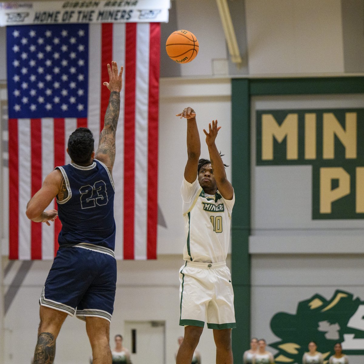 15 DAYS: Cameron Stovall recorded his first career double-double when he had 15 points and 11 rebounds in the Miners’ contest at Upper Iowa last season. #minerpride