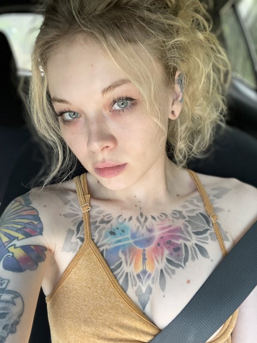 Feel free to join my lifestyle telegram blog if you wanna get to know me better 👉🏻👈🏻  https://t.co/DaCIzlWk5H