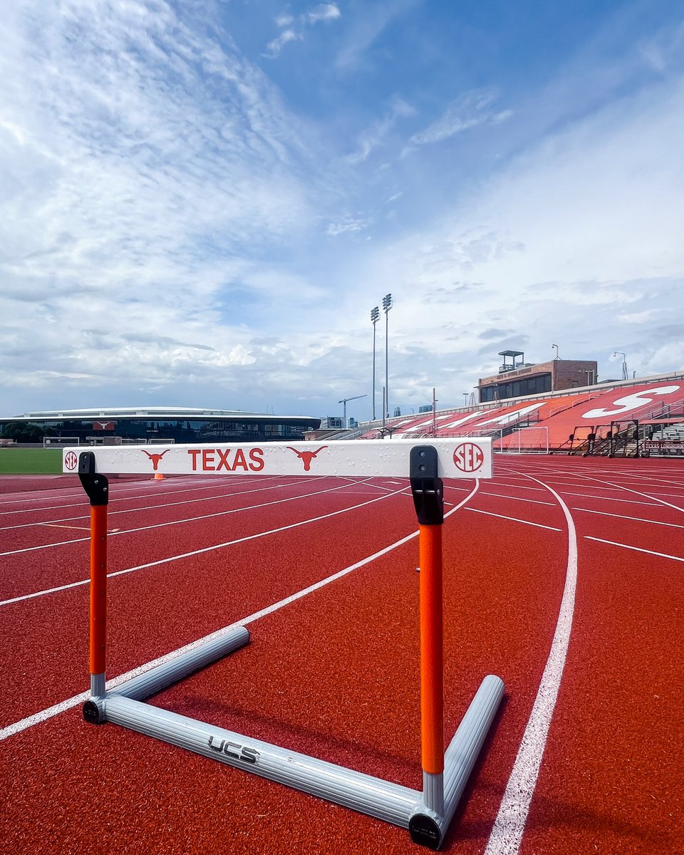TexasTFXC's tweet photo. Sure is pretty 🤘🤩

#FloKnows x #HookEm https://t.co/rVeOs0LFIu