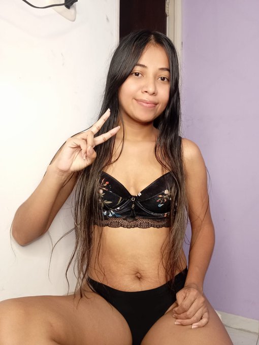 Hola 👋 https://t.co/cTEis3y2dB<a href="/tag/latina"class="tags"><span>#latina</span></a><a href="/tag/findesemana"class="tags"><span>#findesemana</span></a><a href="/tag/vierneshot"class="tags"><span>#vierneshot</span></a><a href="/tag/onlyfan"class="tags"><span>#onlyfan</span></a>