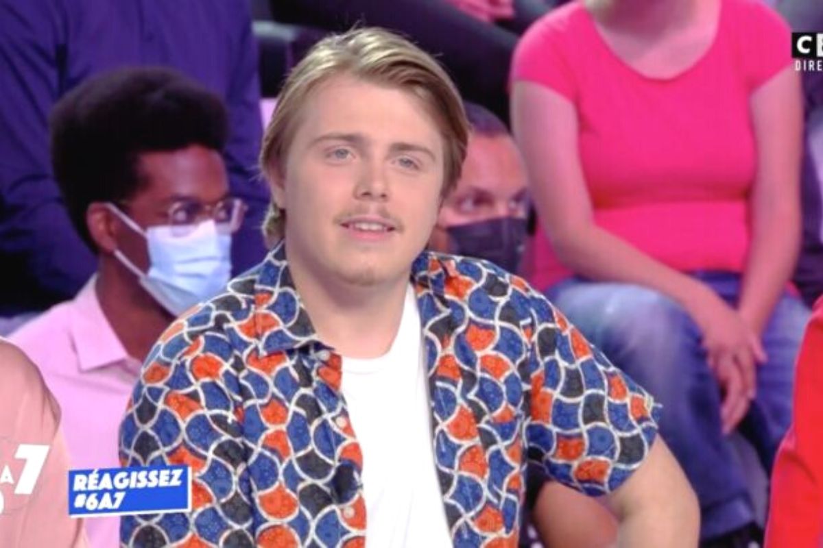 alexcorpsbiere's tweet photo. @LouisBoyard Sauf pour se faire embaucher et toucher un salaire confortable. 🤡 https://t.co/iiKfeVKUJ2